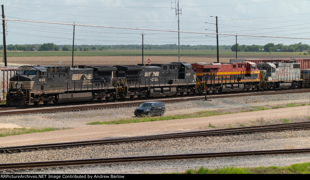 Mixed Power on Mixed Freight
